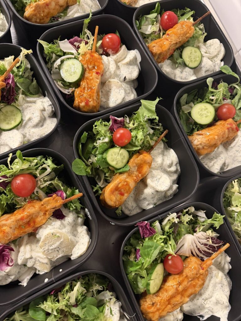 Kycklingspett med potatissallad